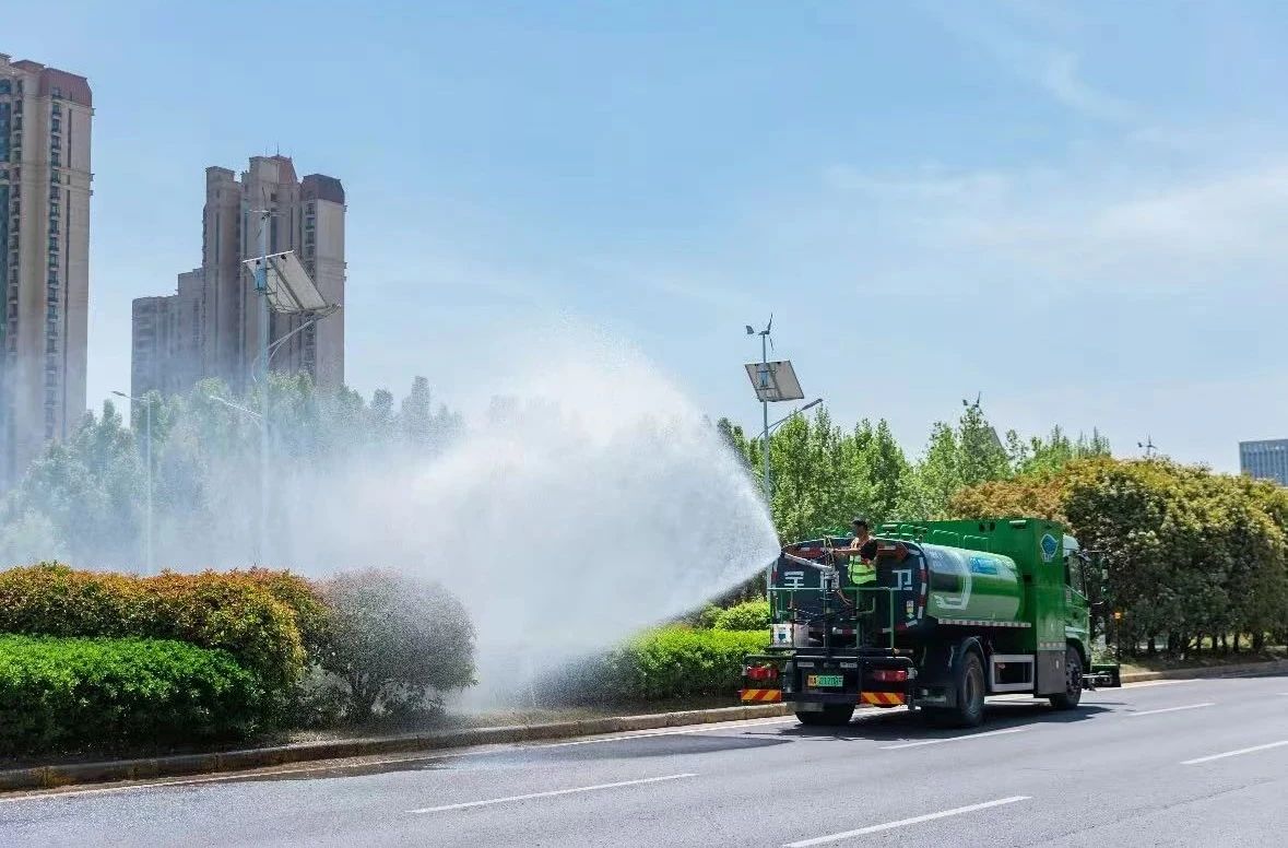 匠心服务丨无惧高温暴雨！傲蓝得夏季“硬核”作业指南来了